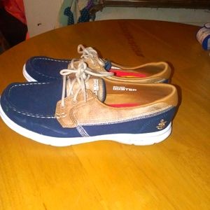 Womens Skechers GOGA Max Size 7.5!